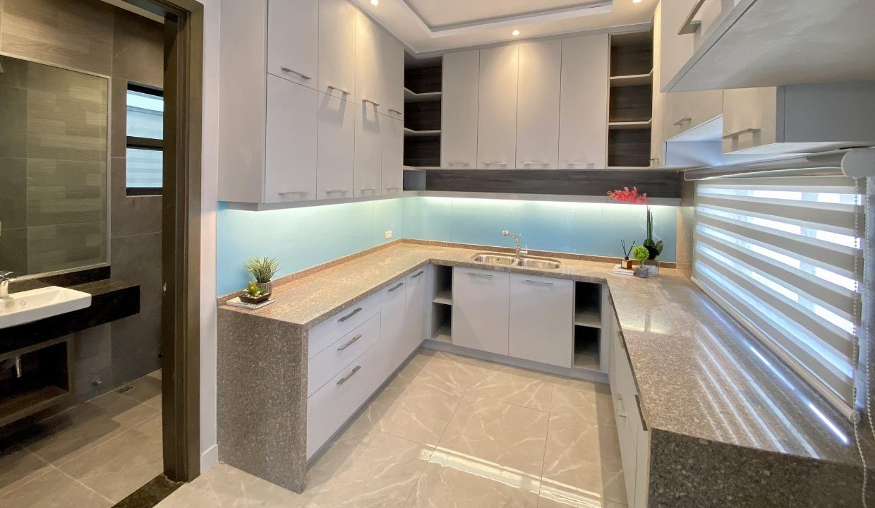 EDSA Congressional 011