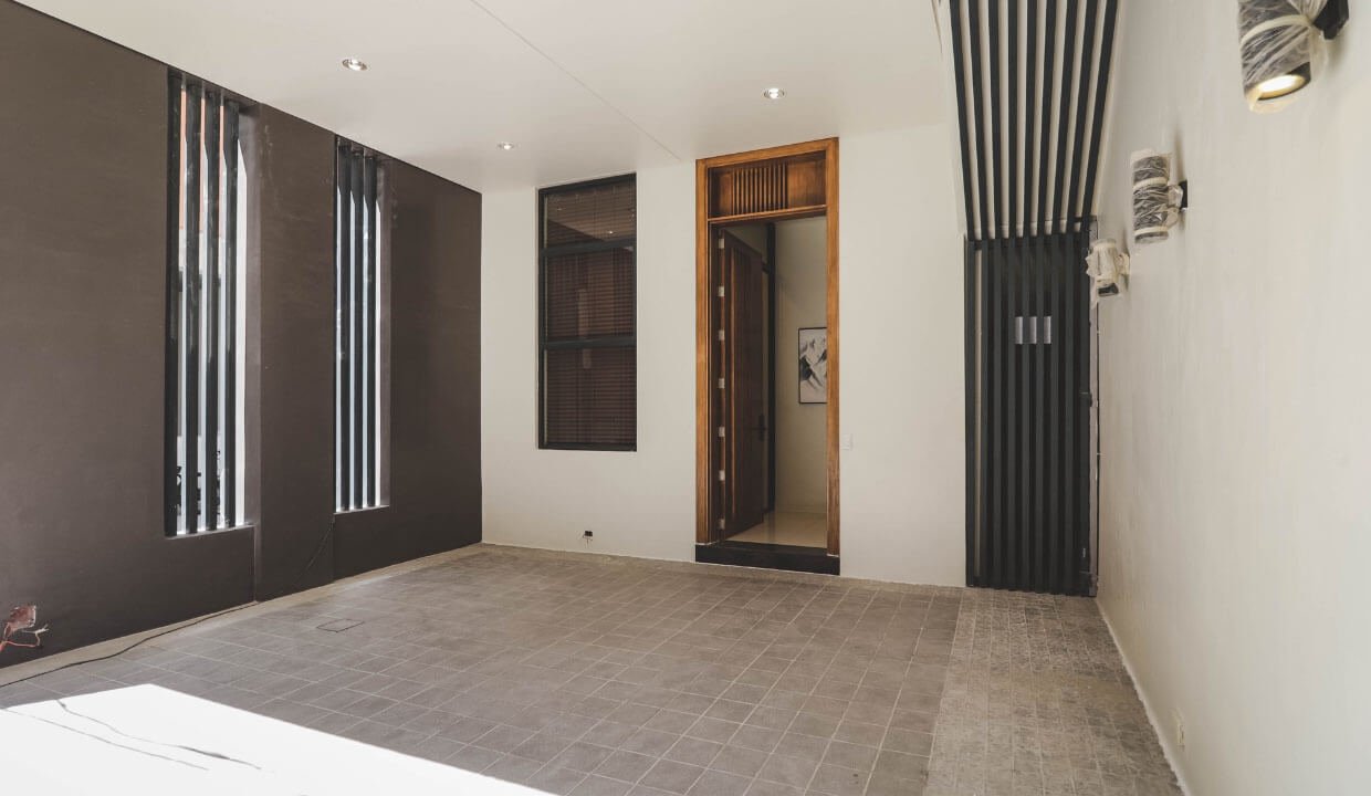 Townhouse for Sale in E. Rodriguez Quezon City 004