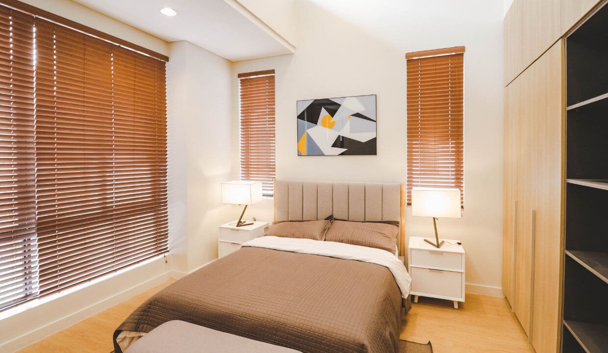 Townhouse for Sale in E. Rodriguez Quezon City 013