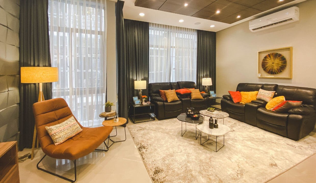 townhouse for sale in Sta Mesa Heights 005