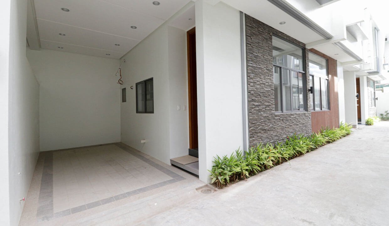 townhouse for sale near EDSA 011